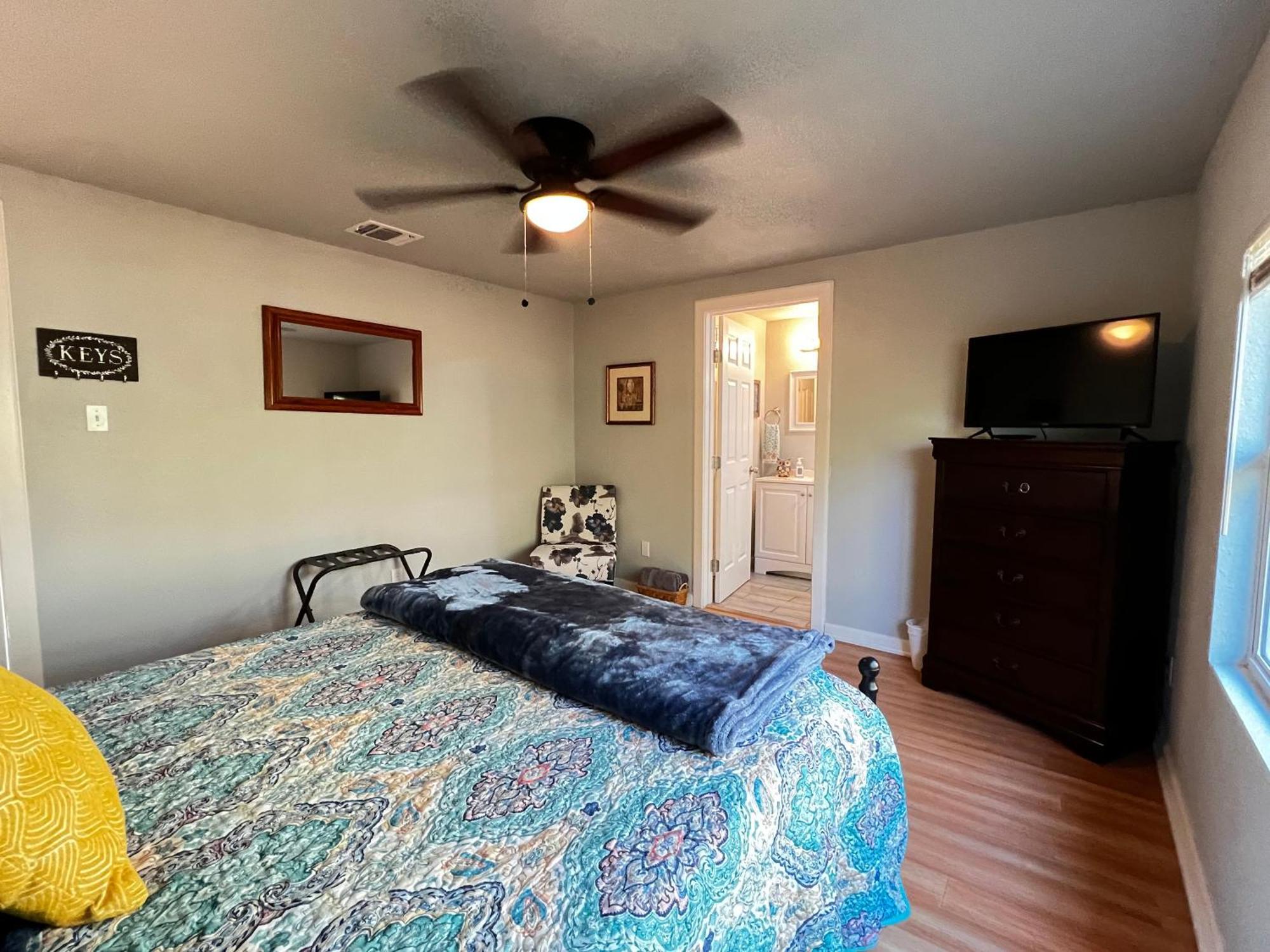 Boho Bliss- Cozy Private Room 2 Miles From Alamodome! San Antonio Eksteriør billede
