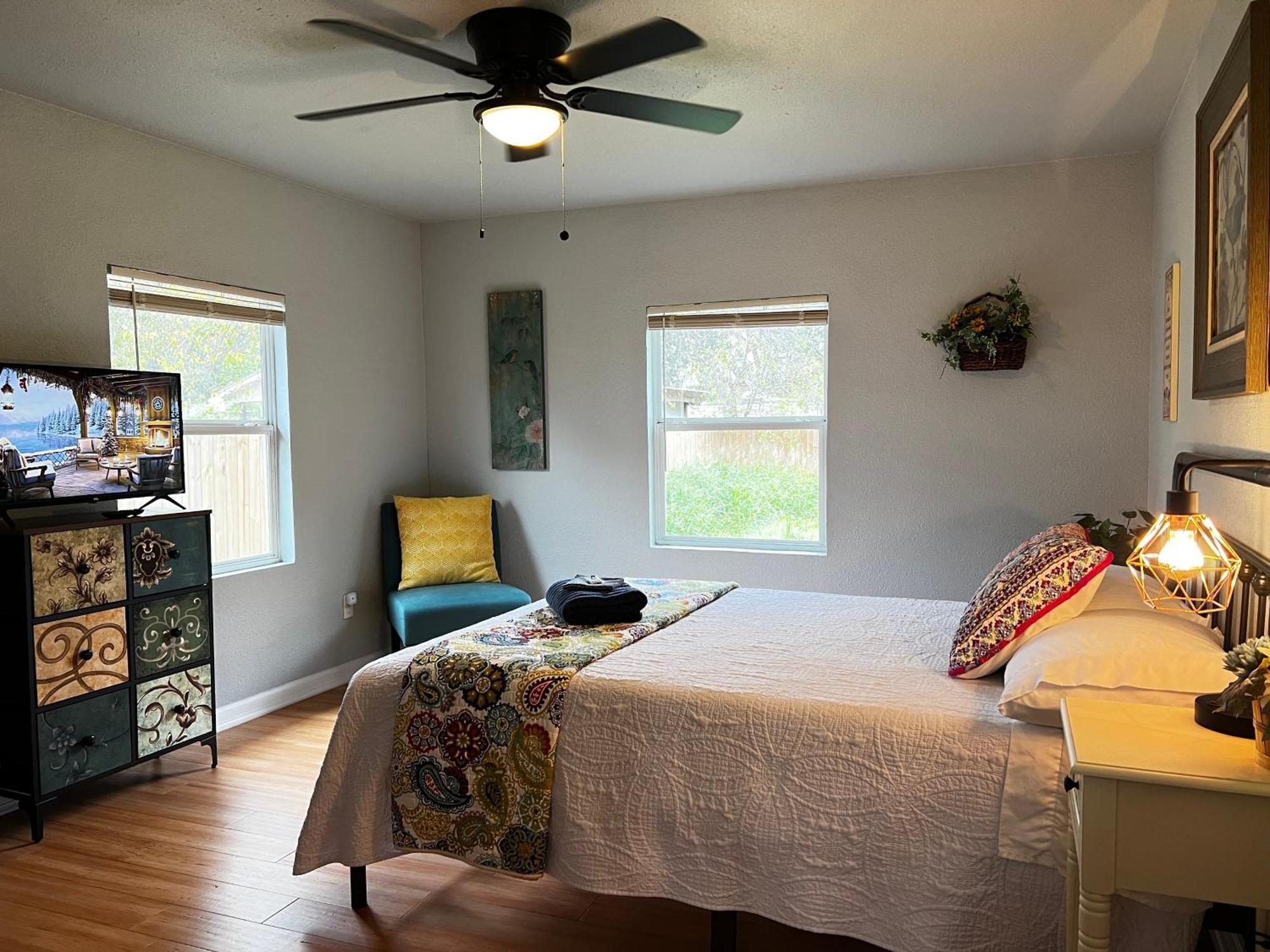 Boho Bliss- Cozy Private Room 2 Miles From Alamodome! San Antonio Eksteriør billede